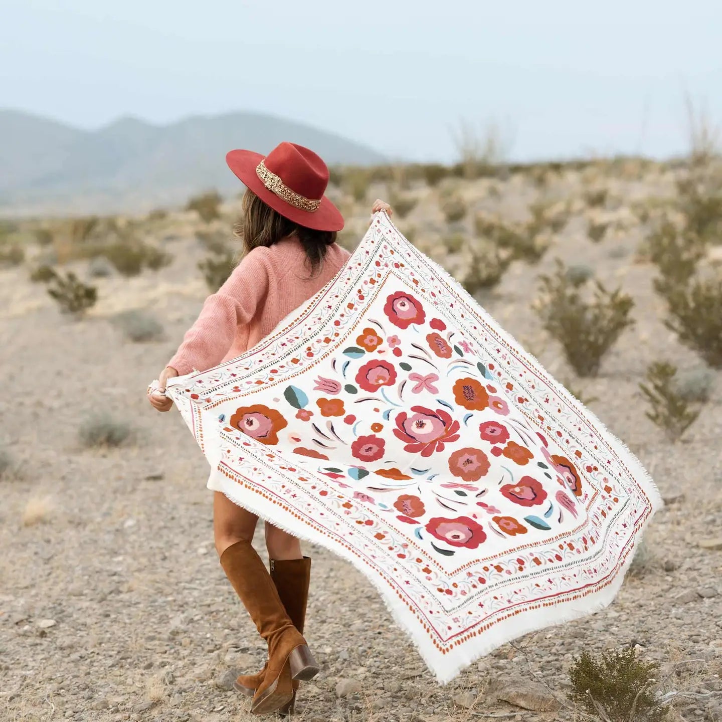 Scialle IN LANA E SETA BALKANS bianco e rosa