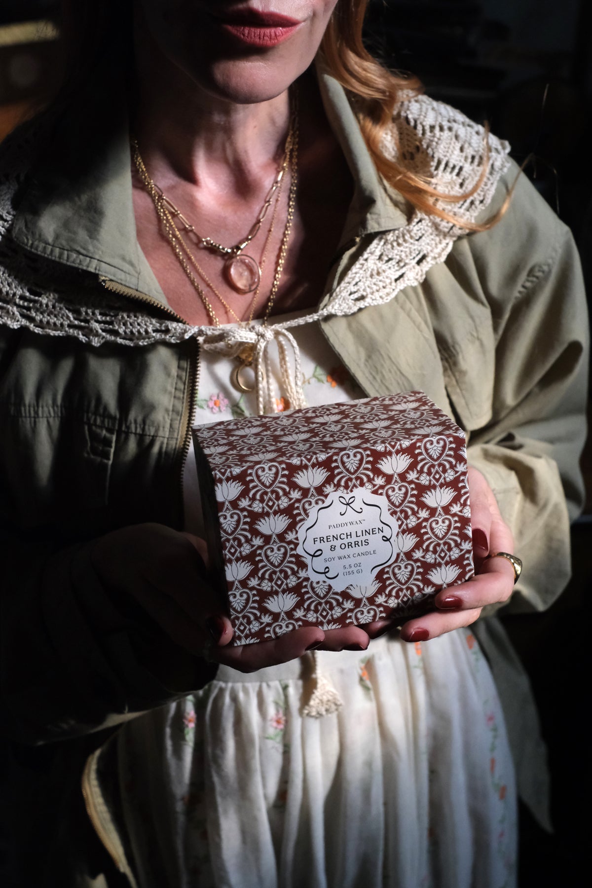 Candela in Ceramica Paddywax Cherie French Linen & Orris