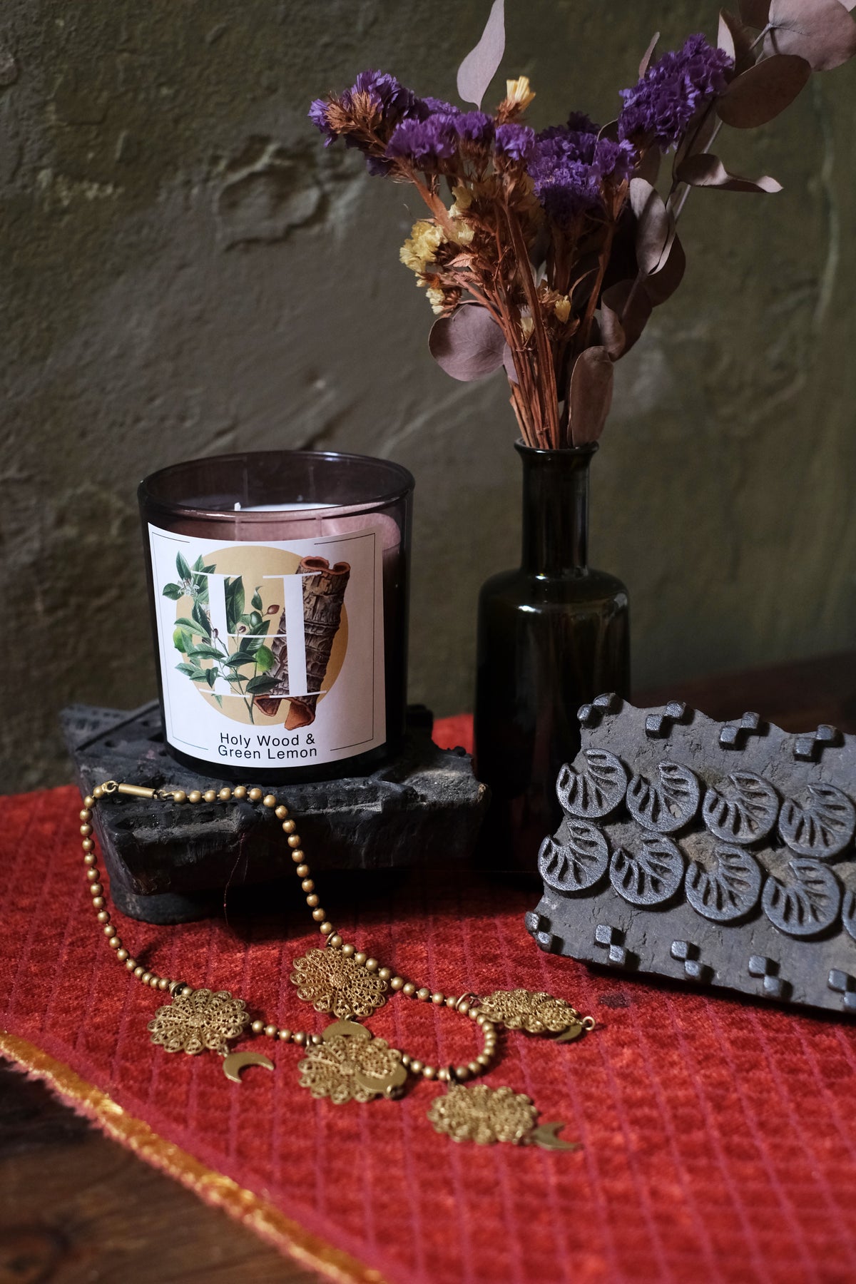 Candela Holy Wood & Green Lemon