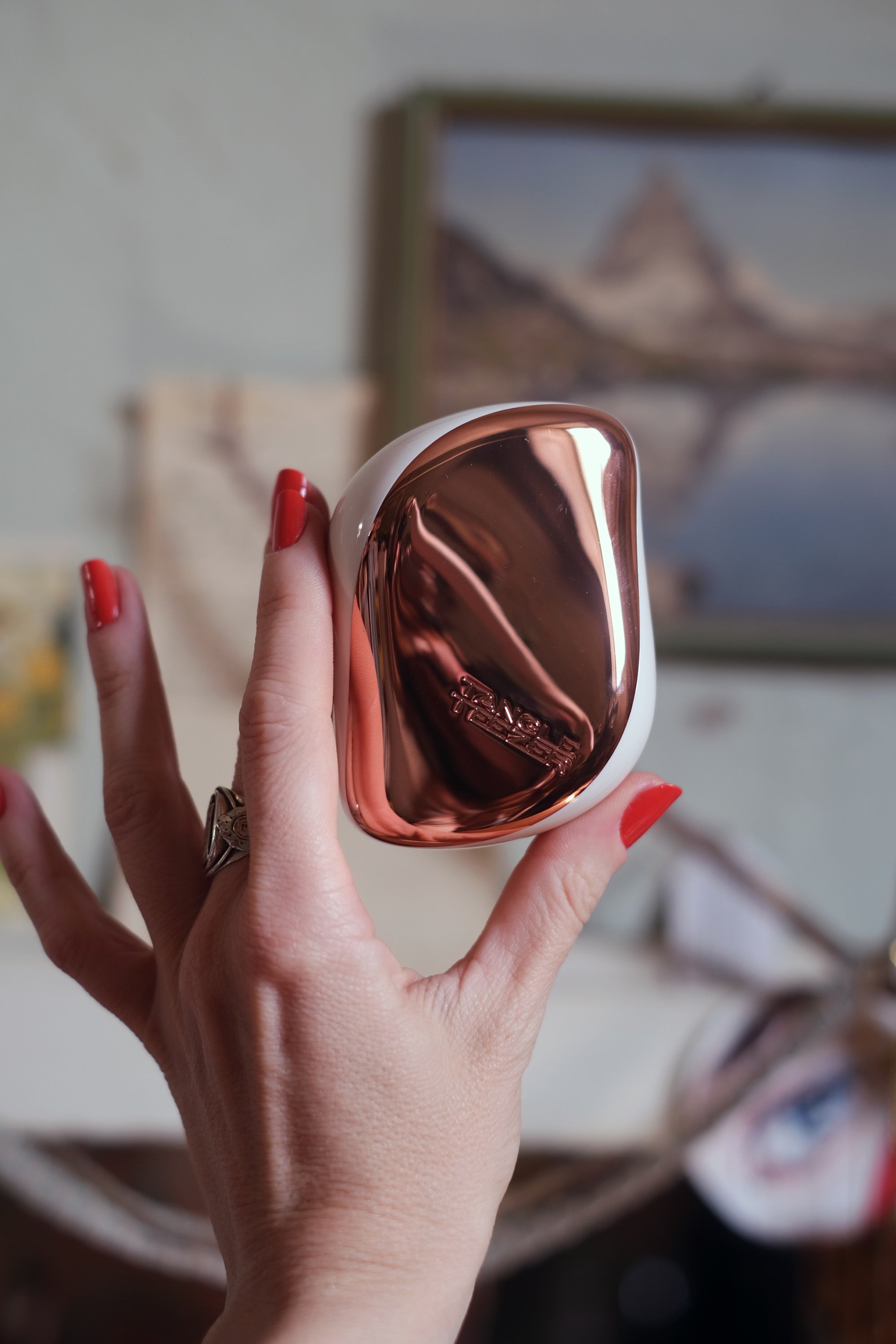 Compact Styler Gold Cream