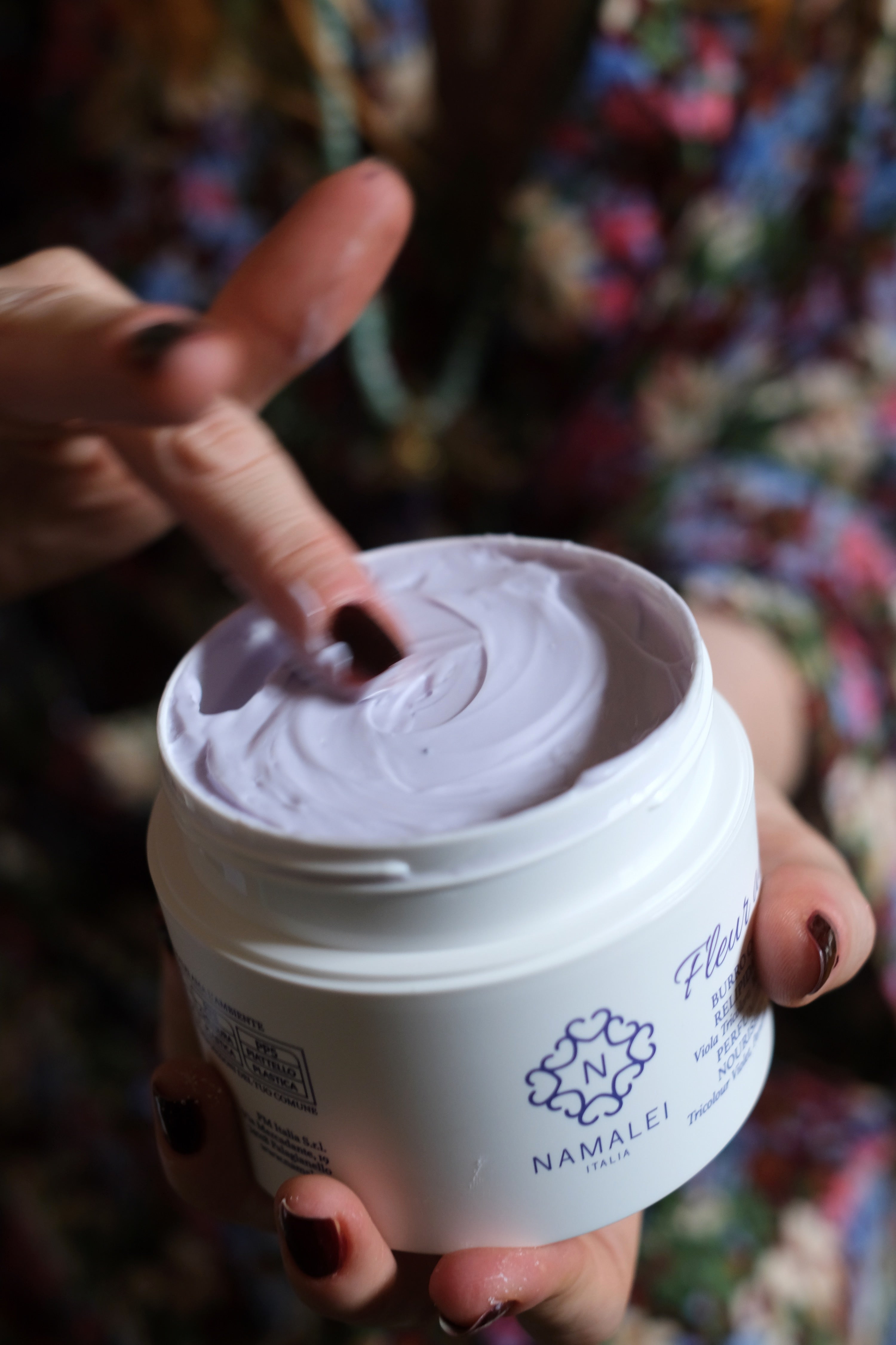 BURRO CORPO PROFUMATO RELIPIDANTE E NUTRIENTE