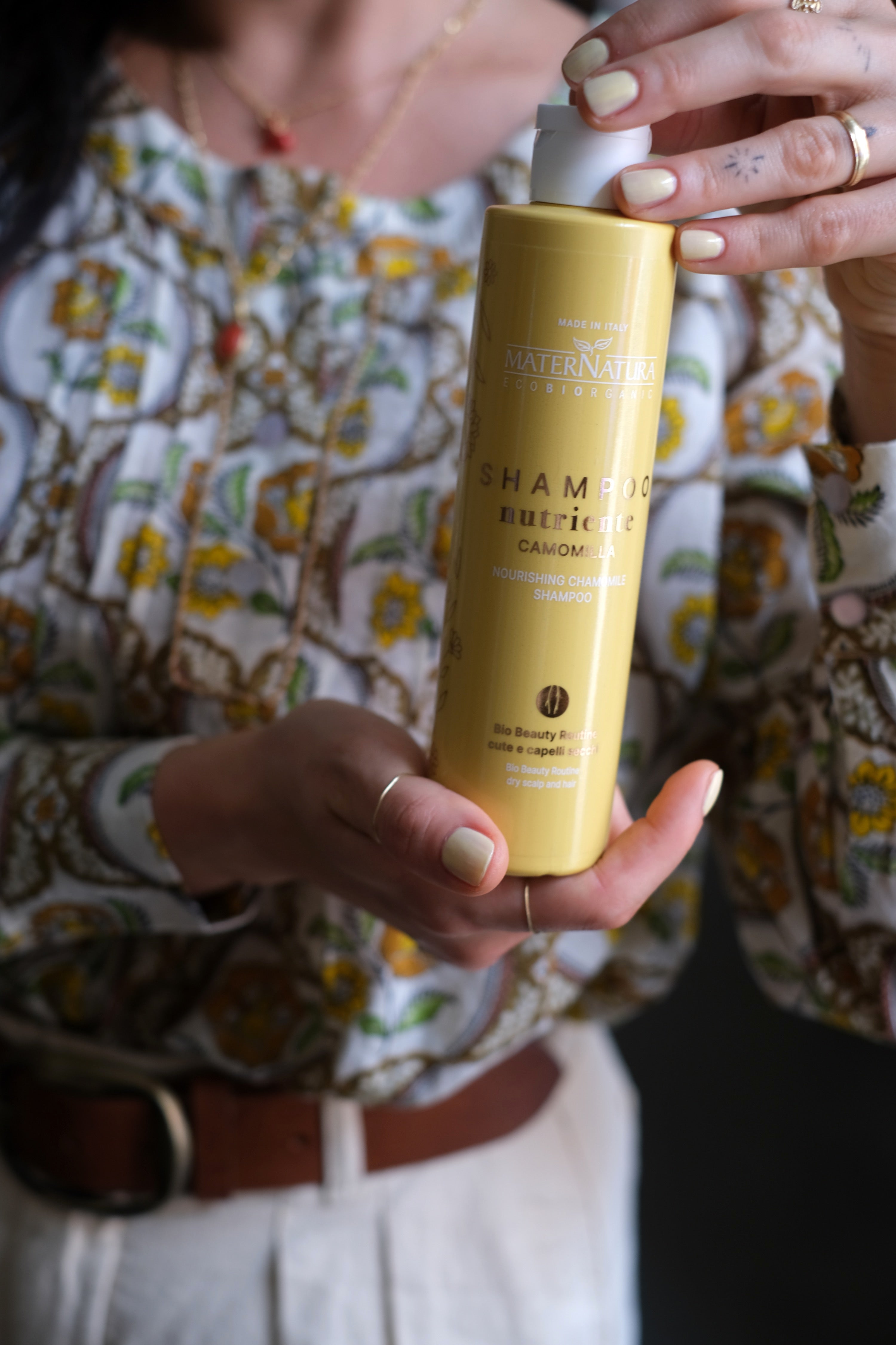 Shampoo Capelli Secchi alla Camomilla