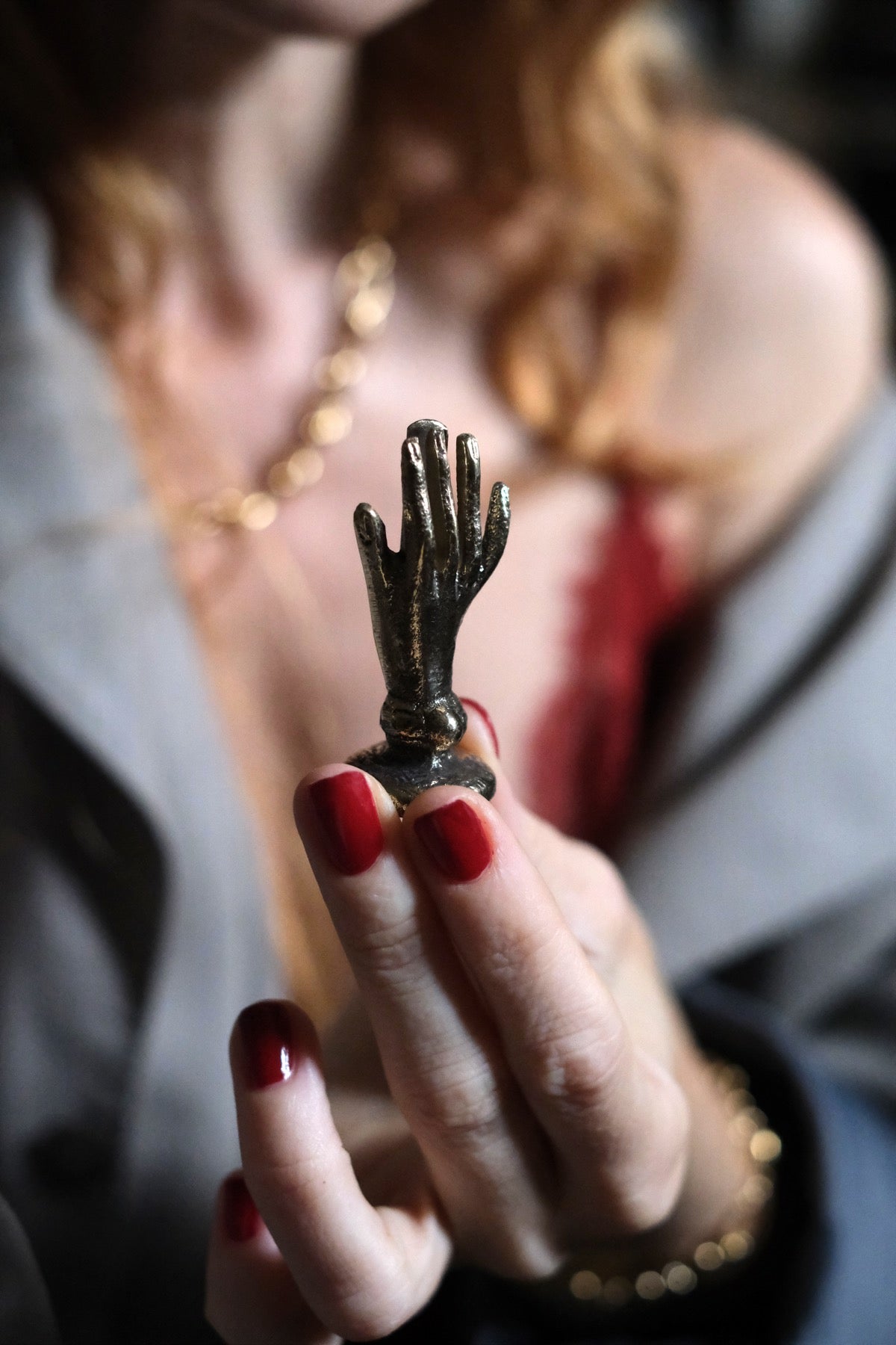 Jana Hand Card Holder