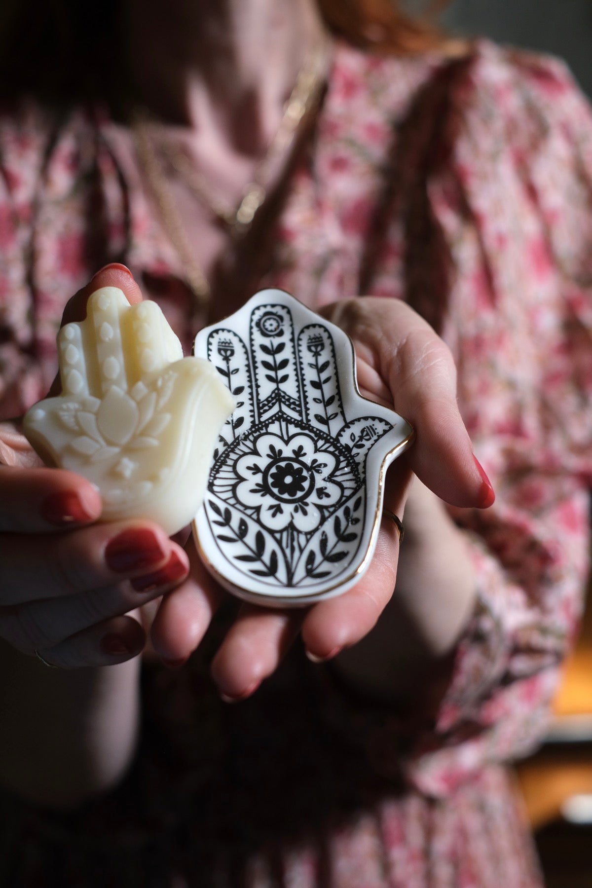 Sapone artigianale con piatto in ceramica Khamsa