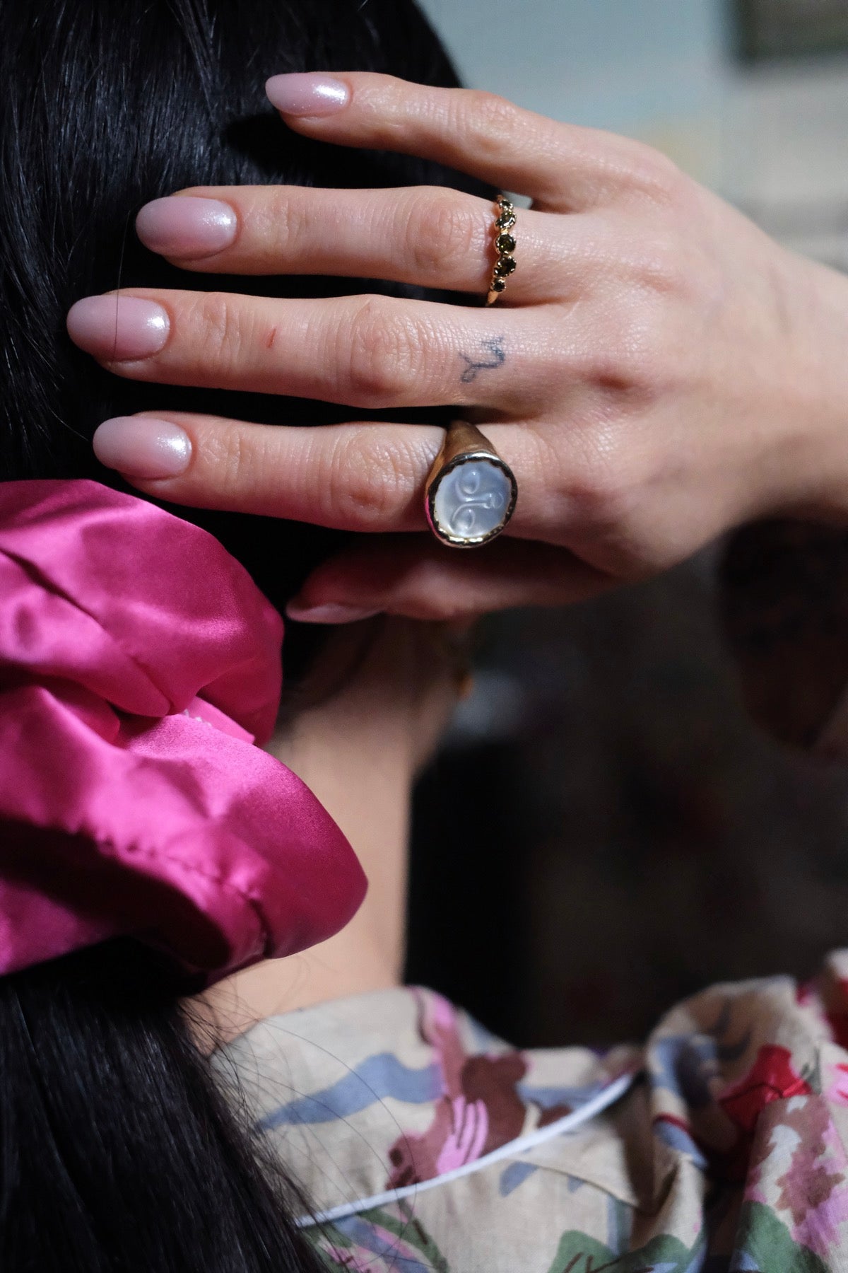 Mr Big Scrunchie in seta grande Fuchsia