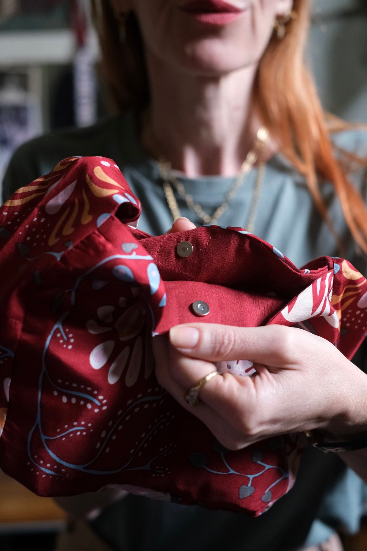 Borsa Bobby Bag in seta Marushka rossa