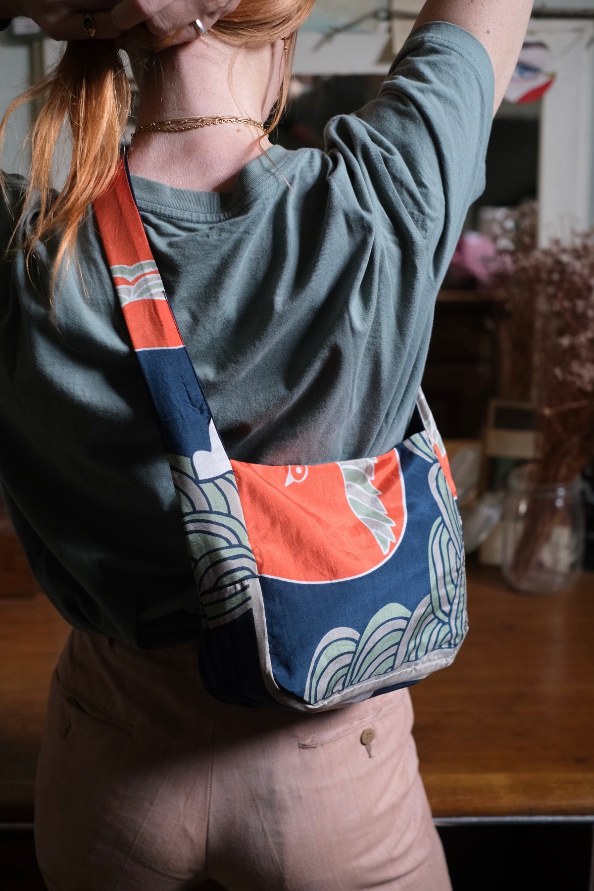 Borsa Bobby in seta Agami blu marino