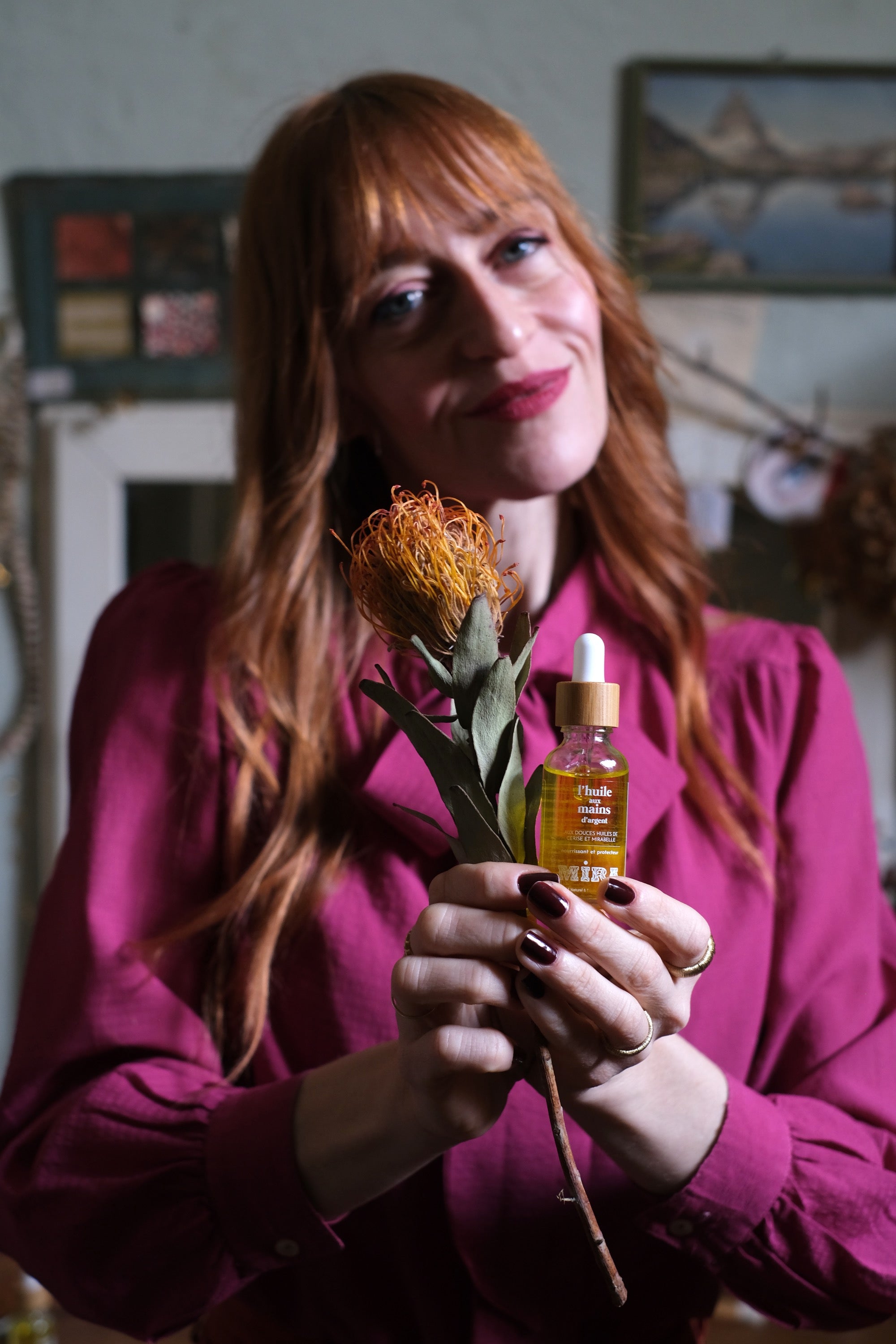 L'HUILE AUX MAINS D'ARGENT