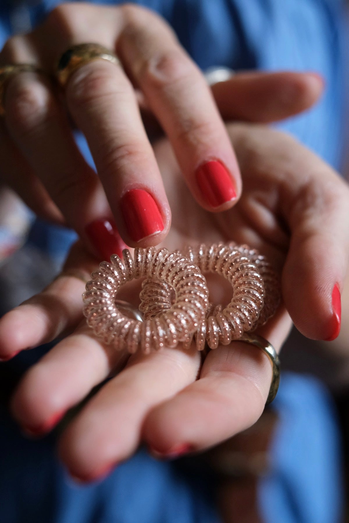 Invisibobble ORIGINAL bronze and beads
