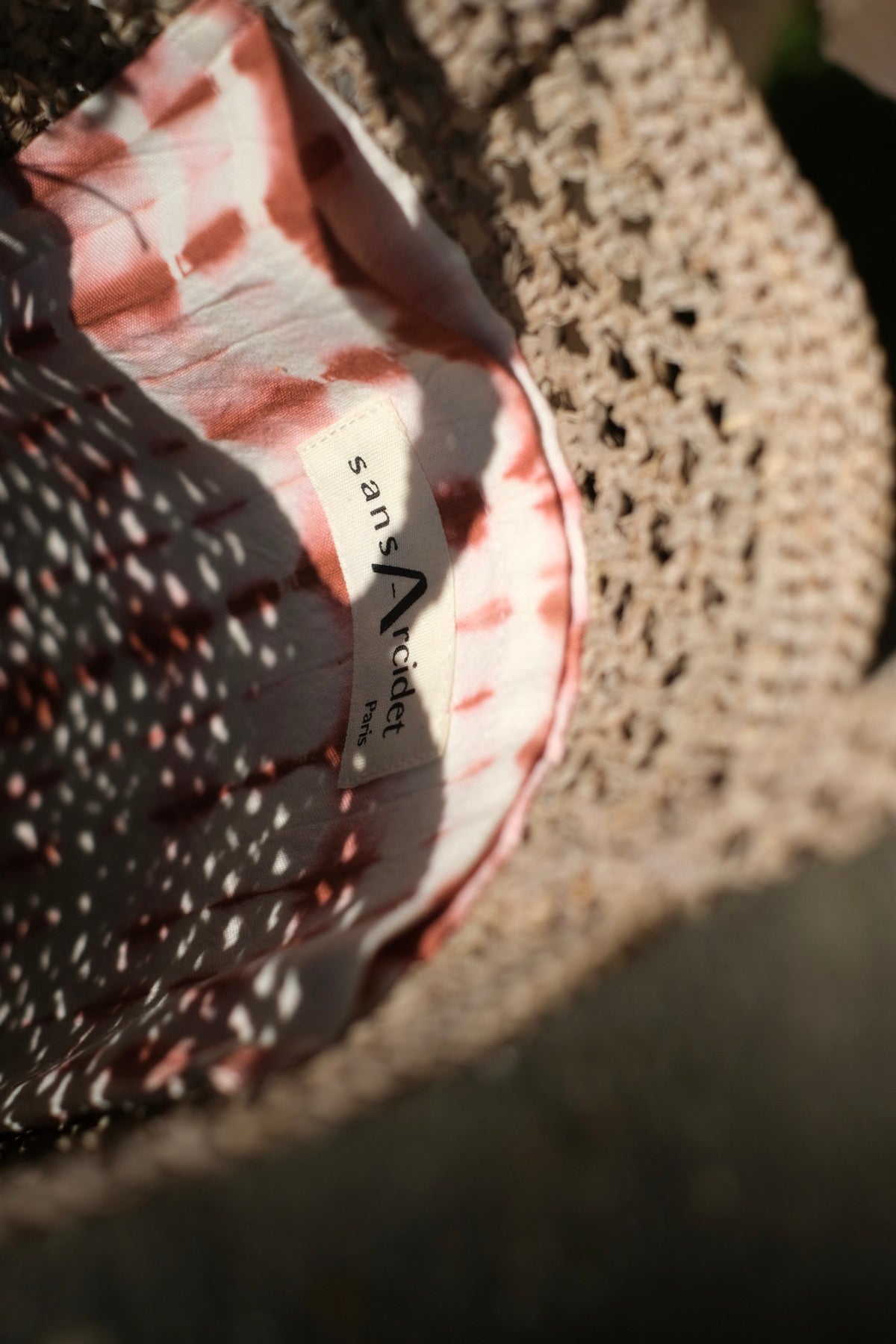 Kapity Lacy SS22 - Cestino in rafia traforato Argilla