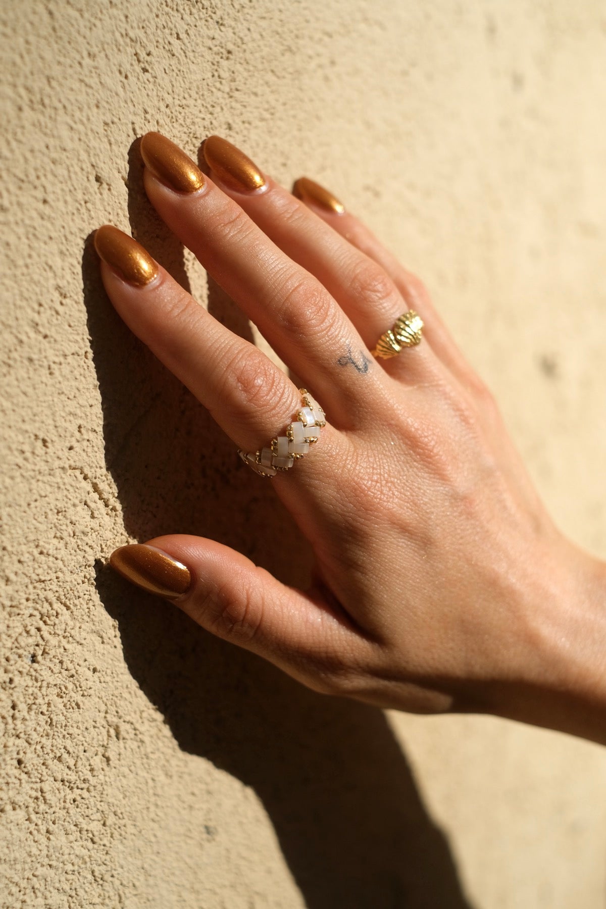 Anello Tilabead rosa chiaro oro