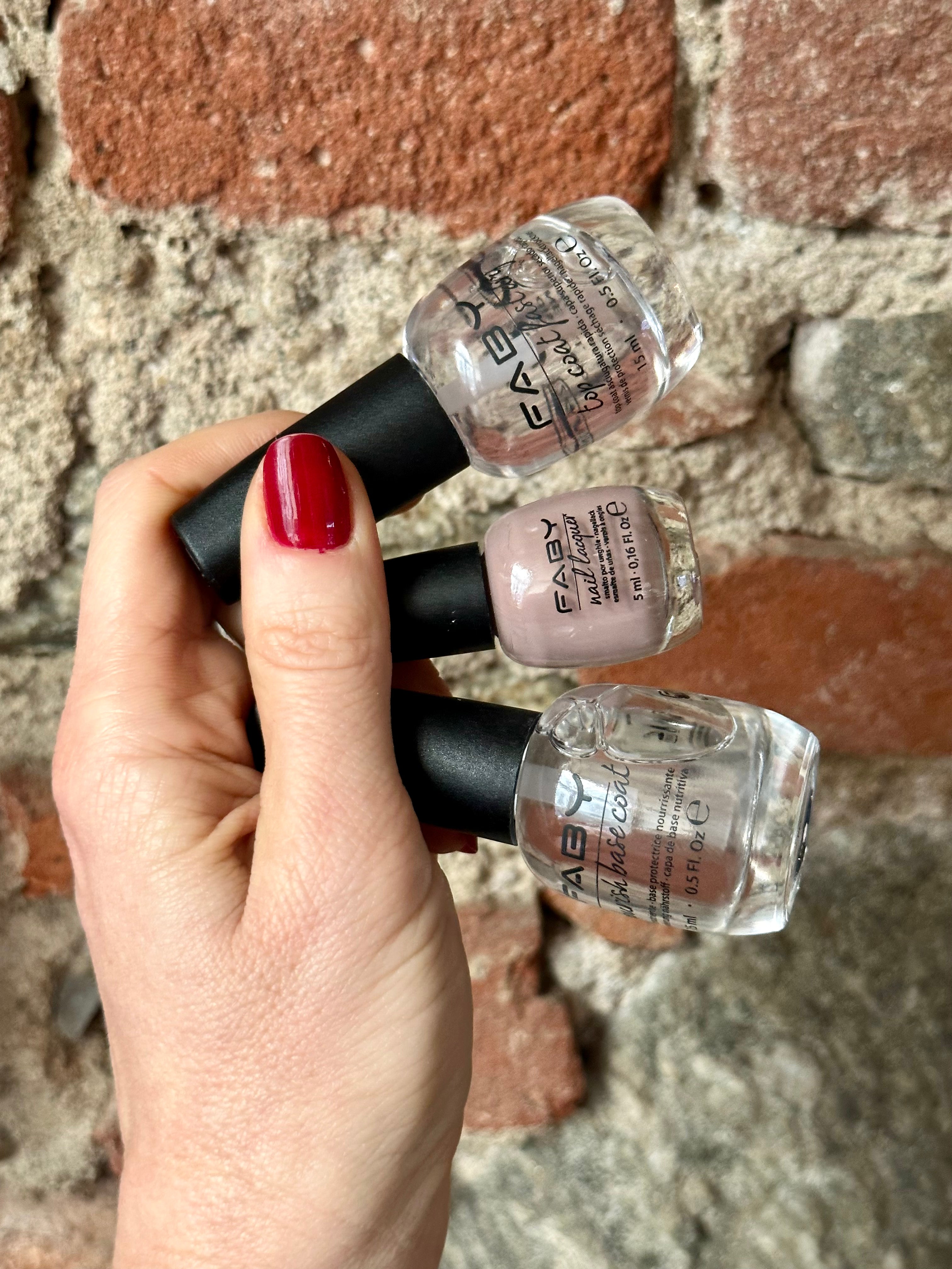 Kit smalto omaggio Divine