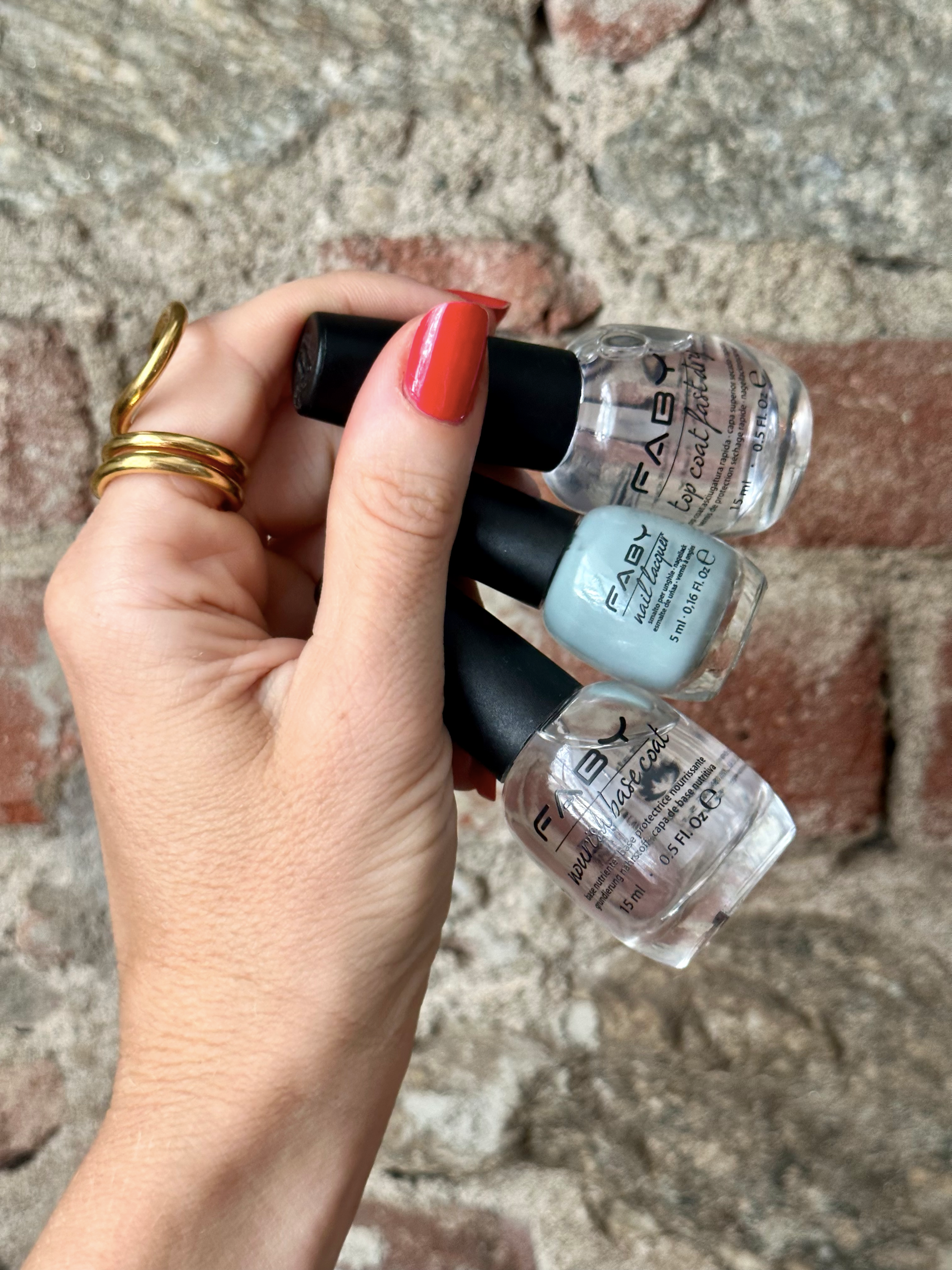 Kit smalto omaggio Still Image