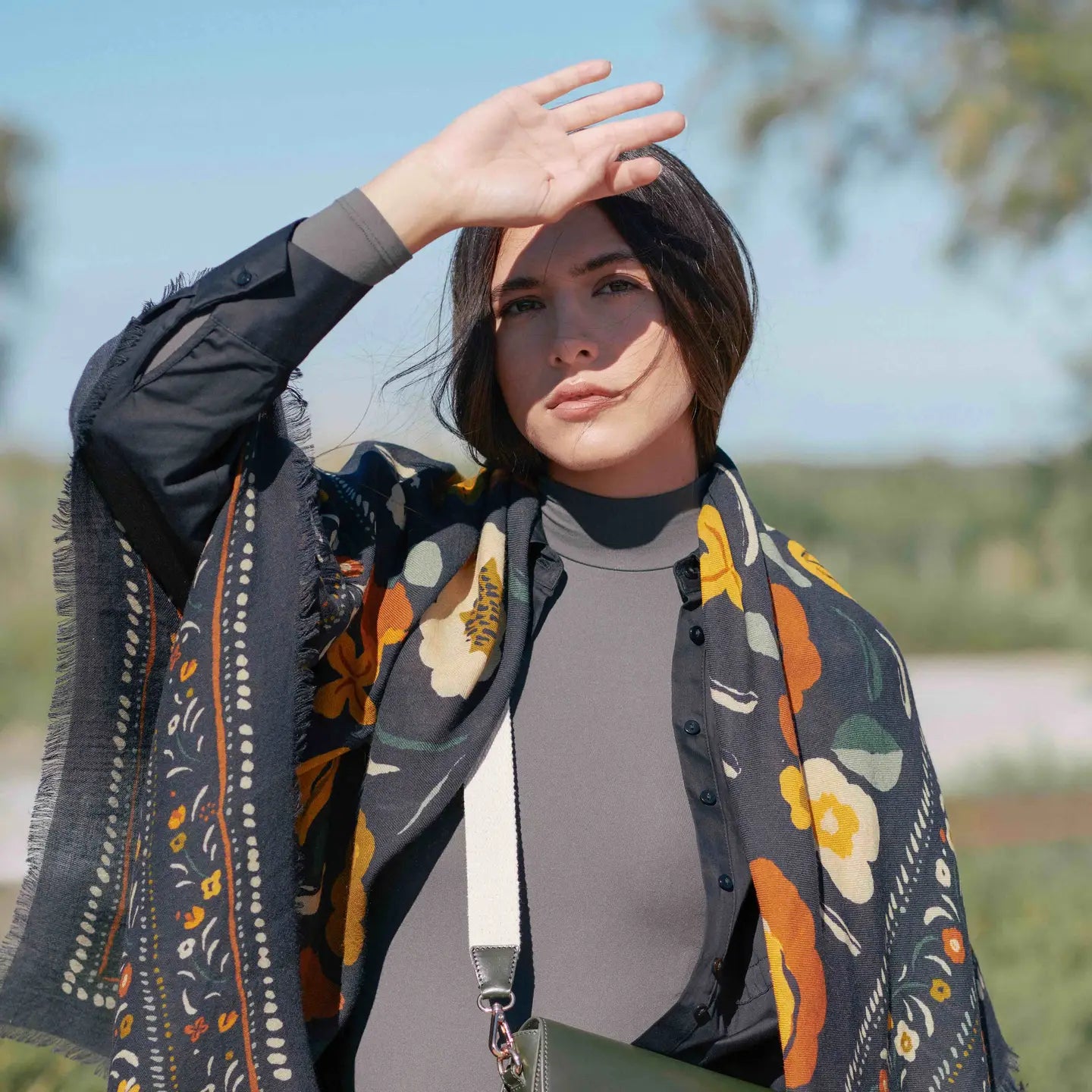 Scialle IN LANA E SETA BALKANS nero