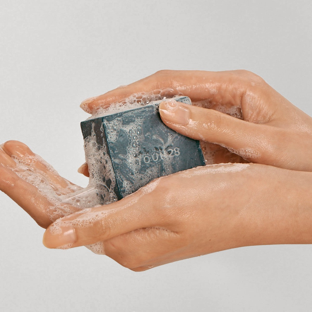 Shampoo solido rinforzante anti-caduta