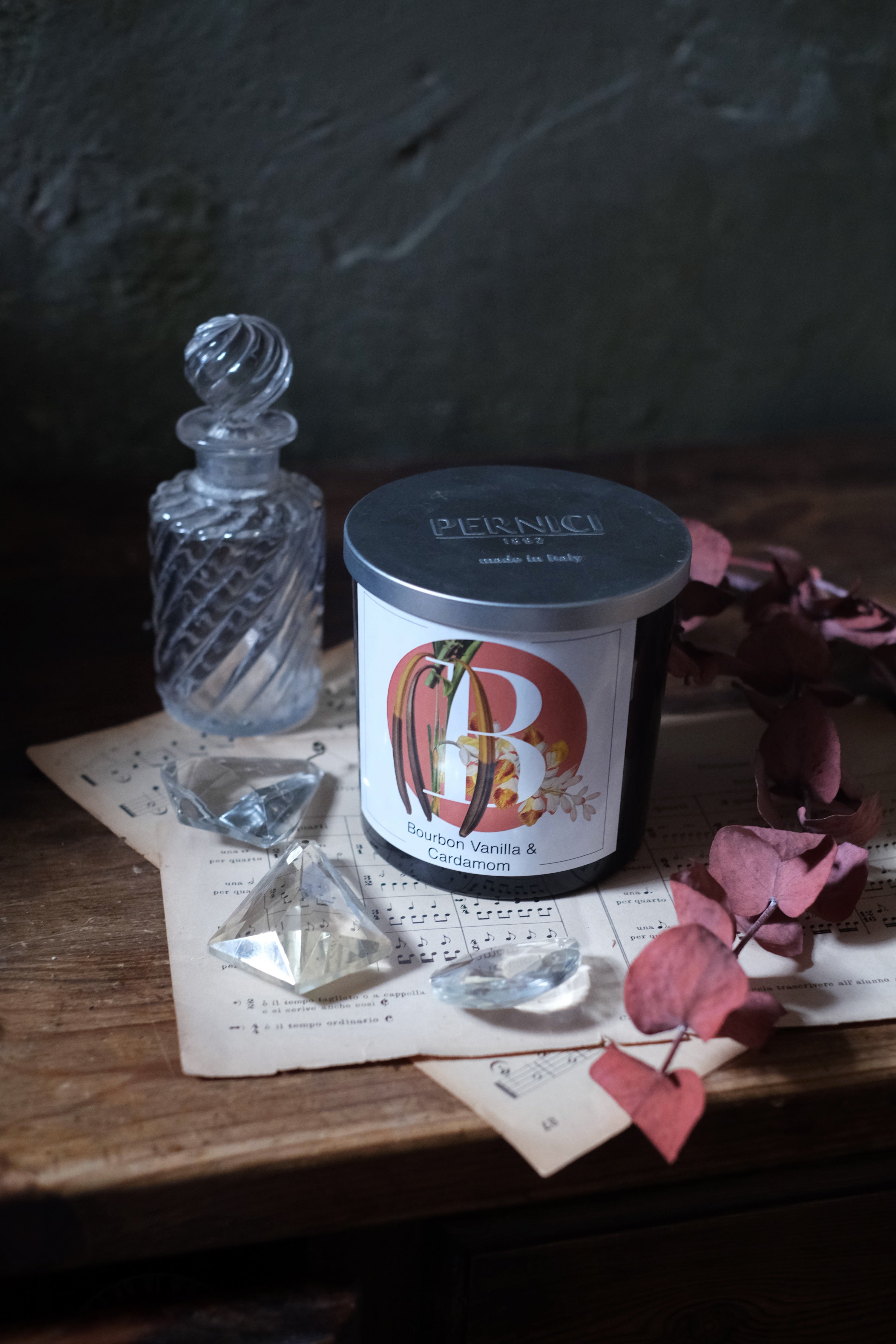 Candela Bourbon Vanilla & Cardamom