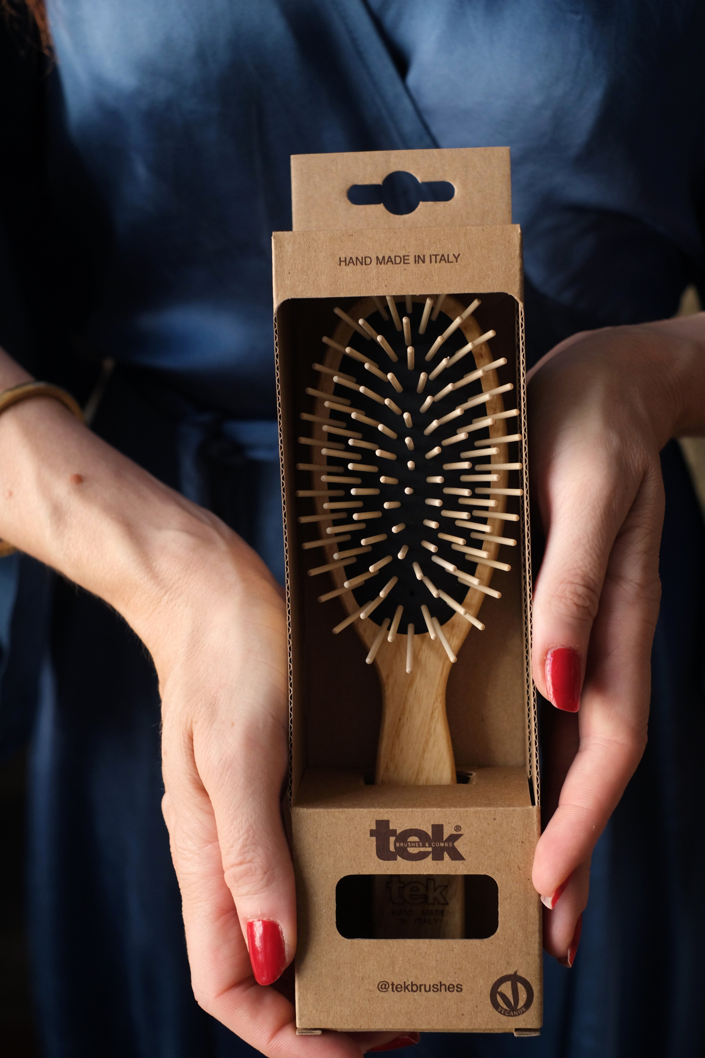 Spazzola Ovale grande con dente Lungo