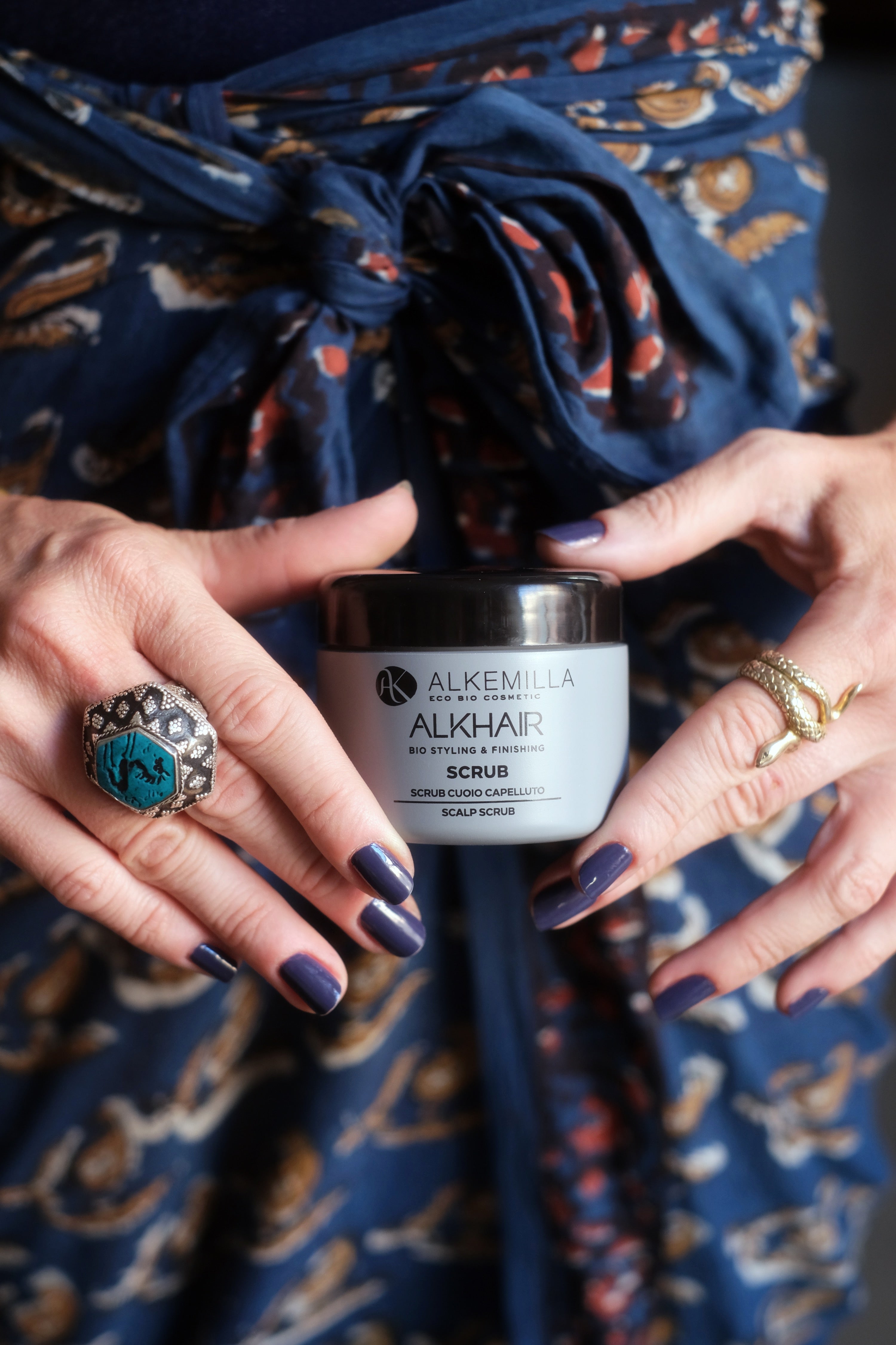 Scrub rigenerante cuoio capelluto