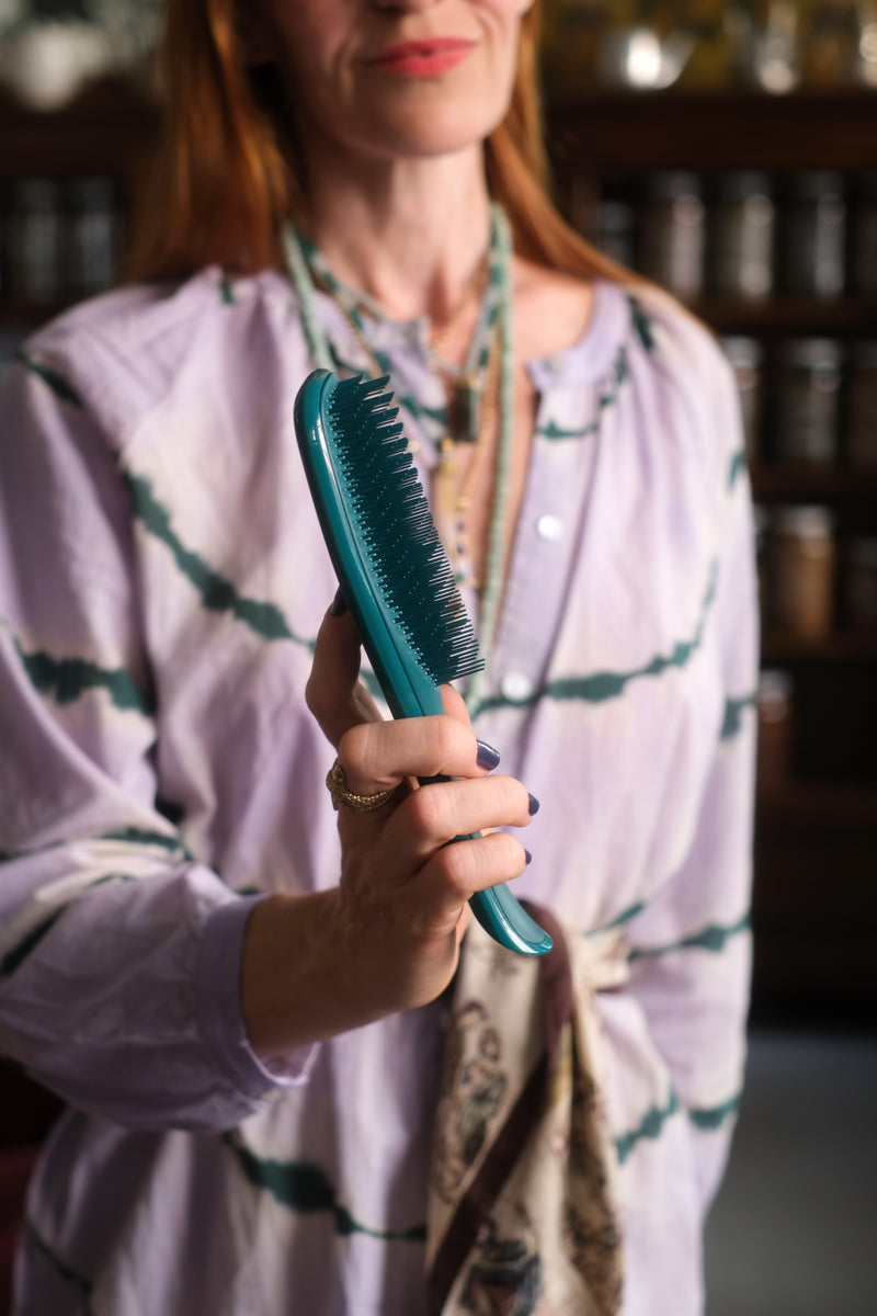The Wet Detangler