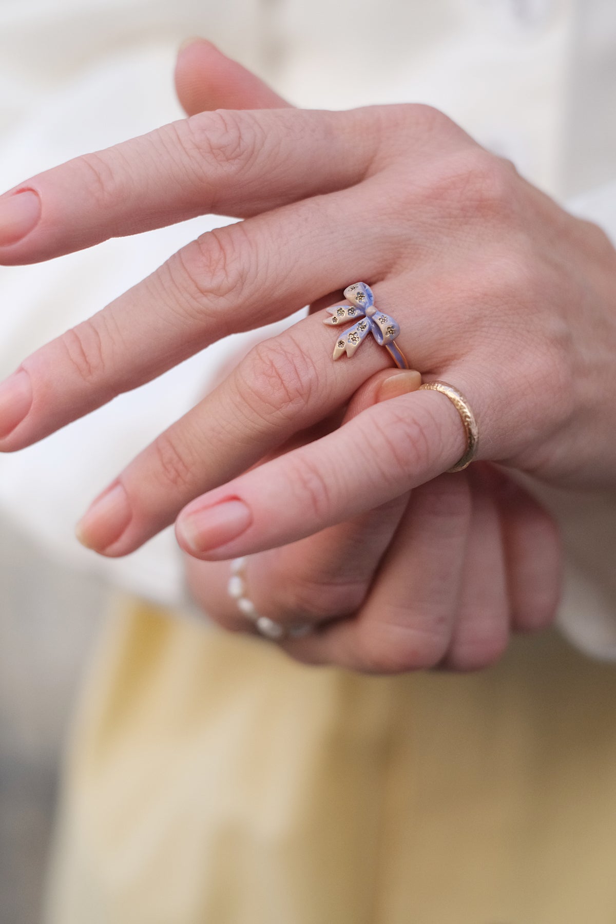 Anello con fiocco