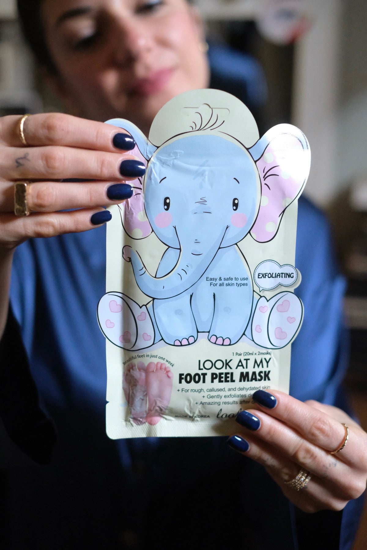 Look At Me Look At My Foot Relax Mask Elephant
