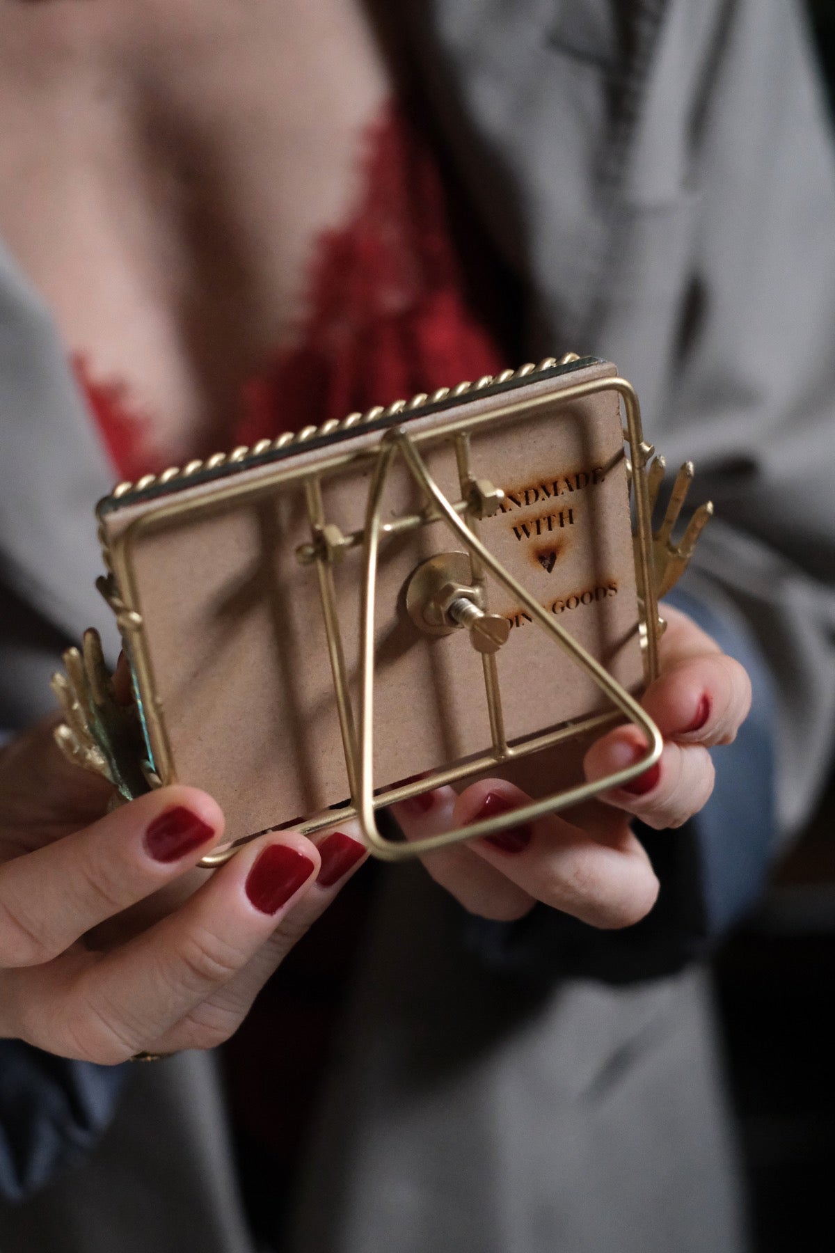 Jana Hand Frame porta foto manine