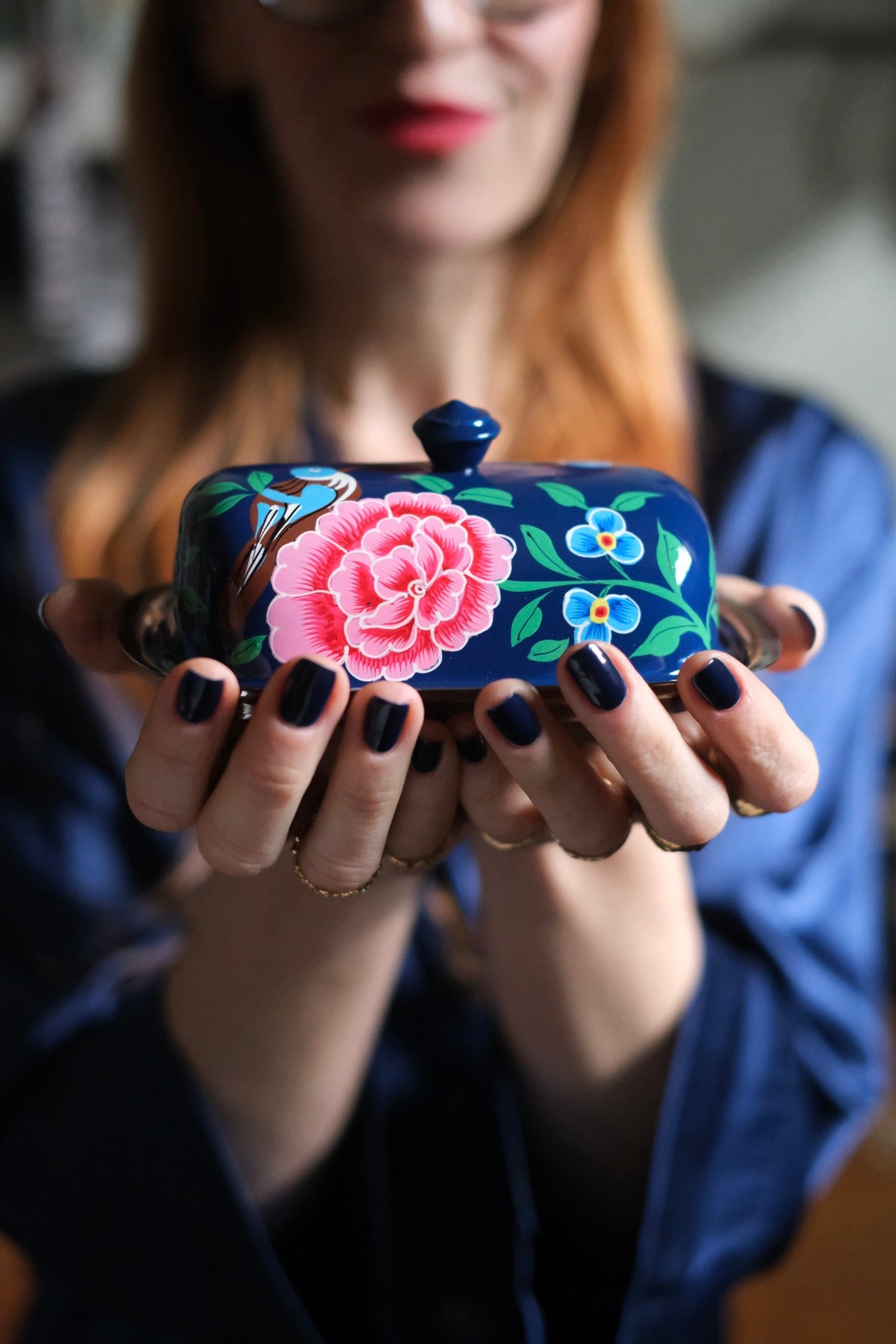 Burriera Oaxaca blu marino con motivo floreale