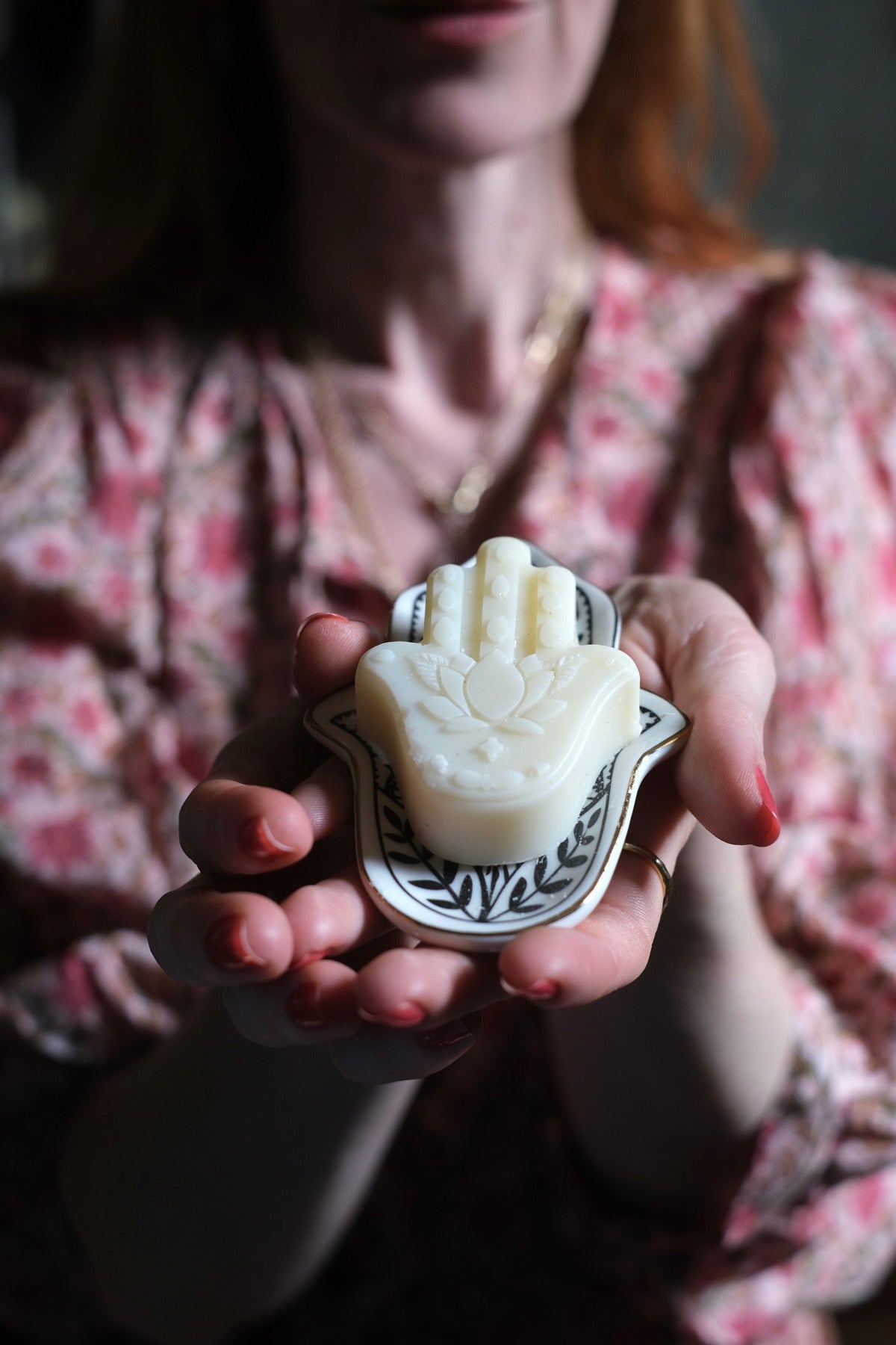 Sapone artigianale con piatto in ceramica Khamsa