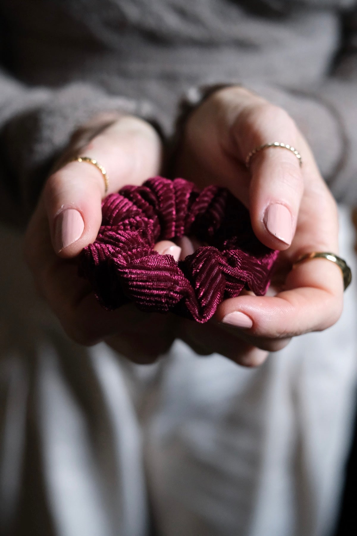 Elastico scrunchie invisibobble bordeaux