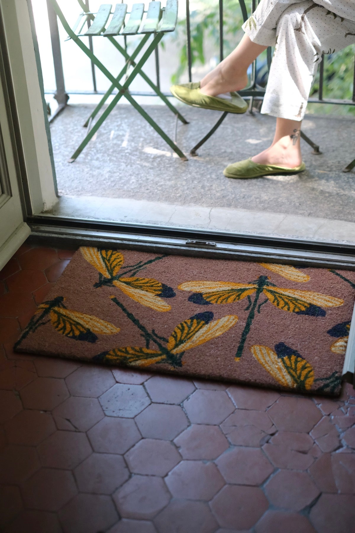 Zerbino in fibra di cocco «La danza delle libellule»