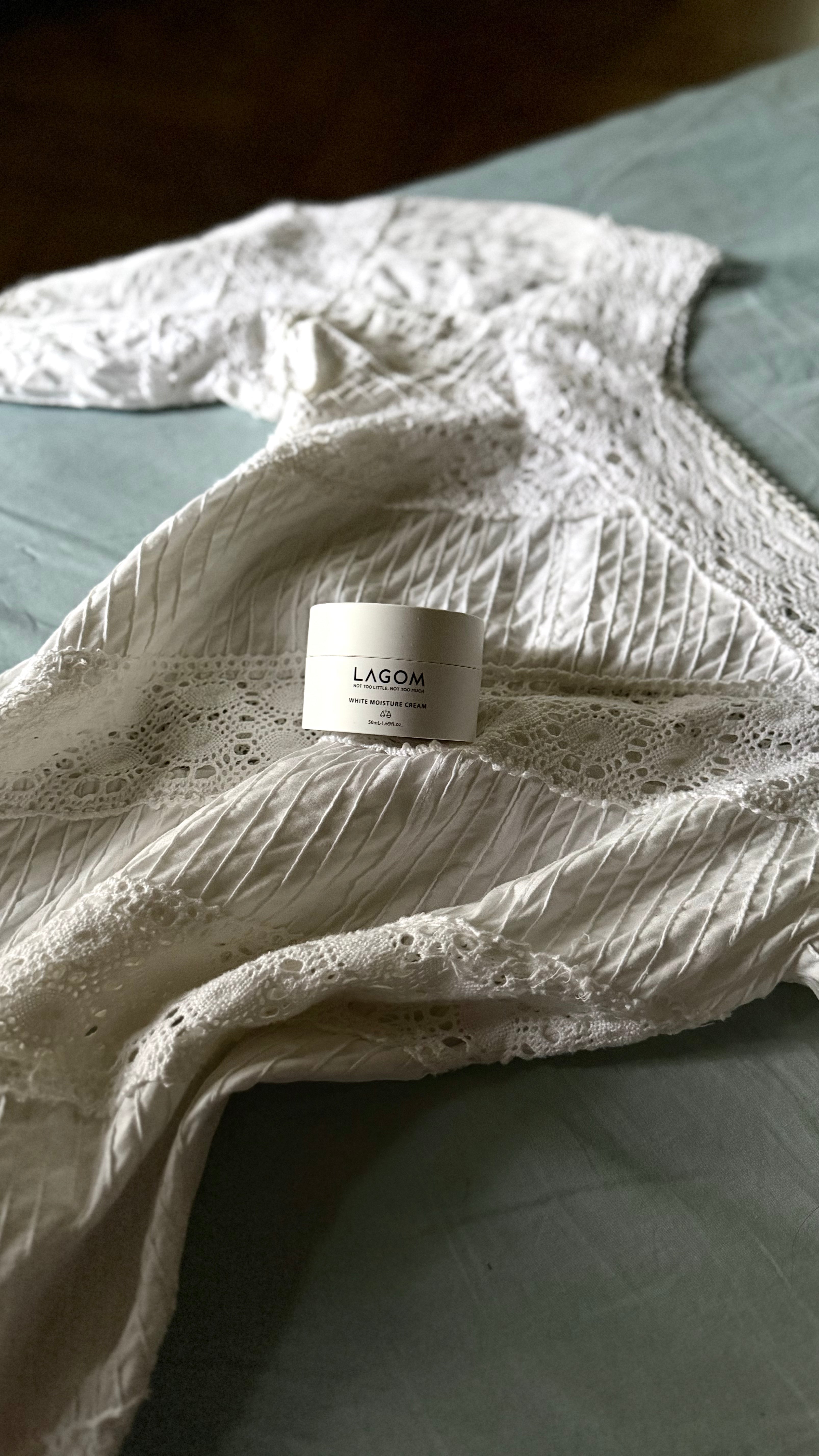 White Moisture Cream