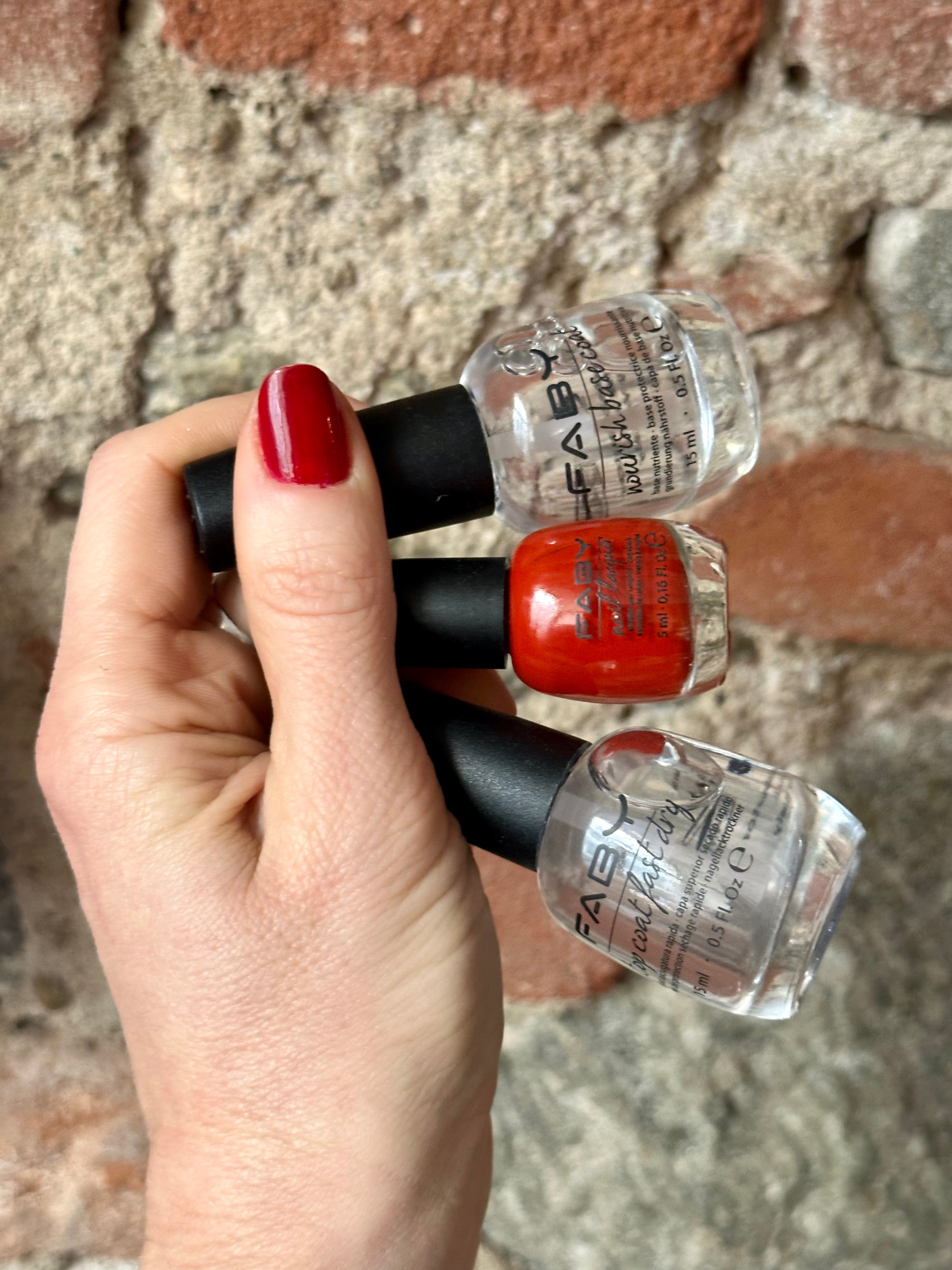 Kit smalto omaggio Abracadabra