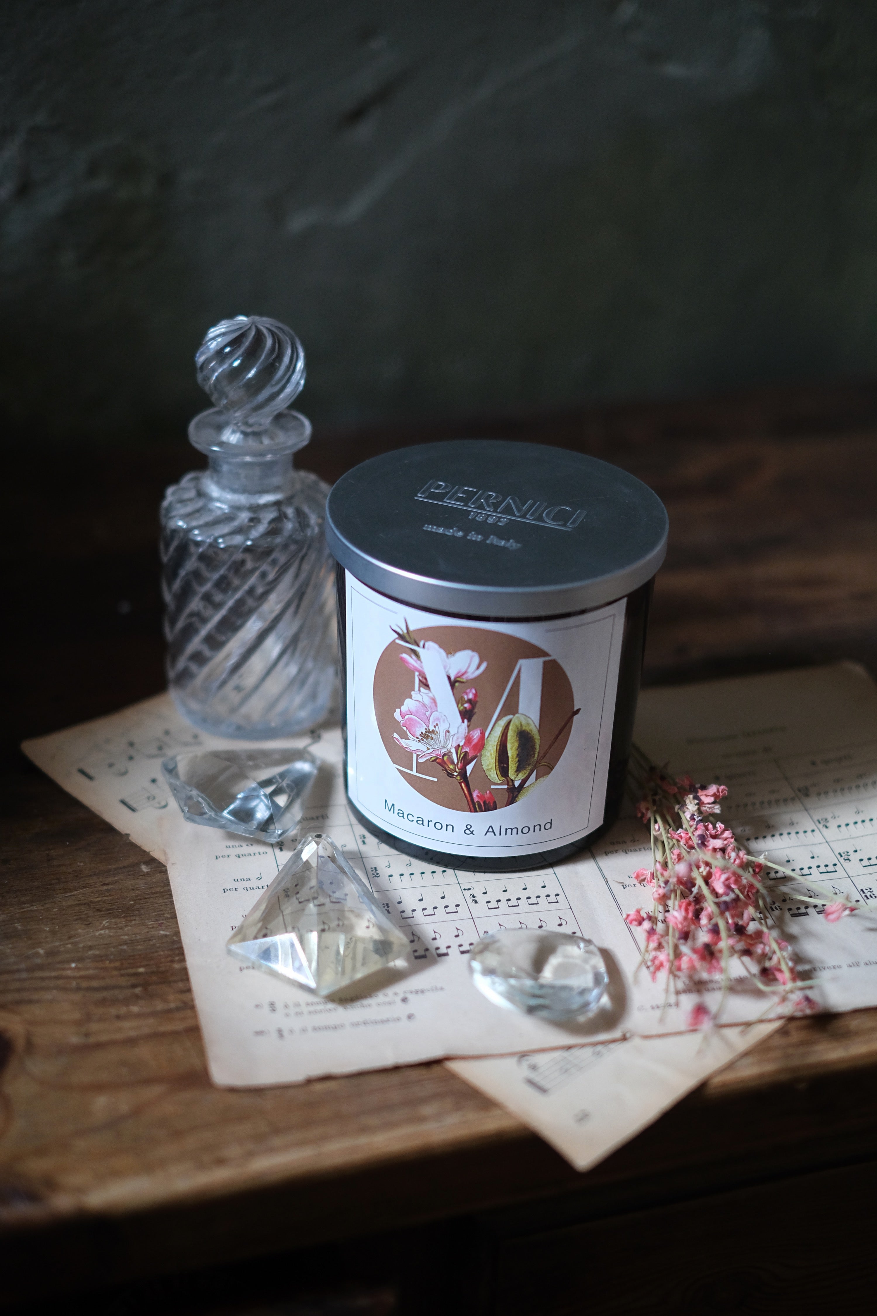 Candela Macaron & Almond