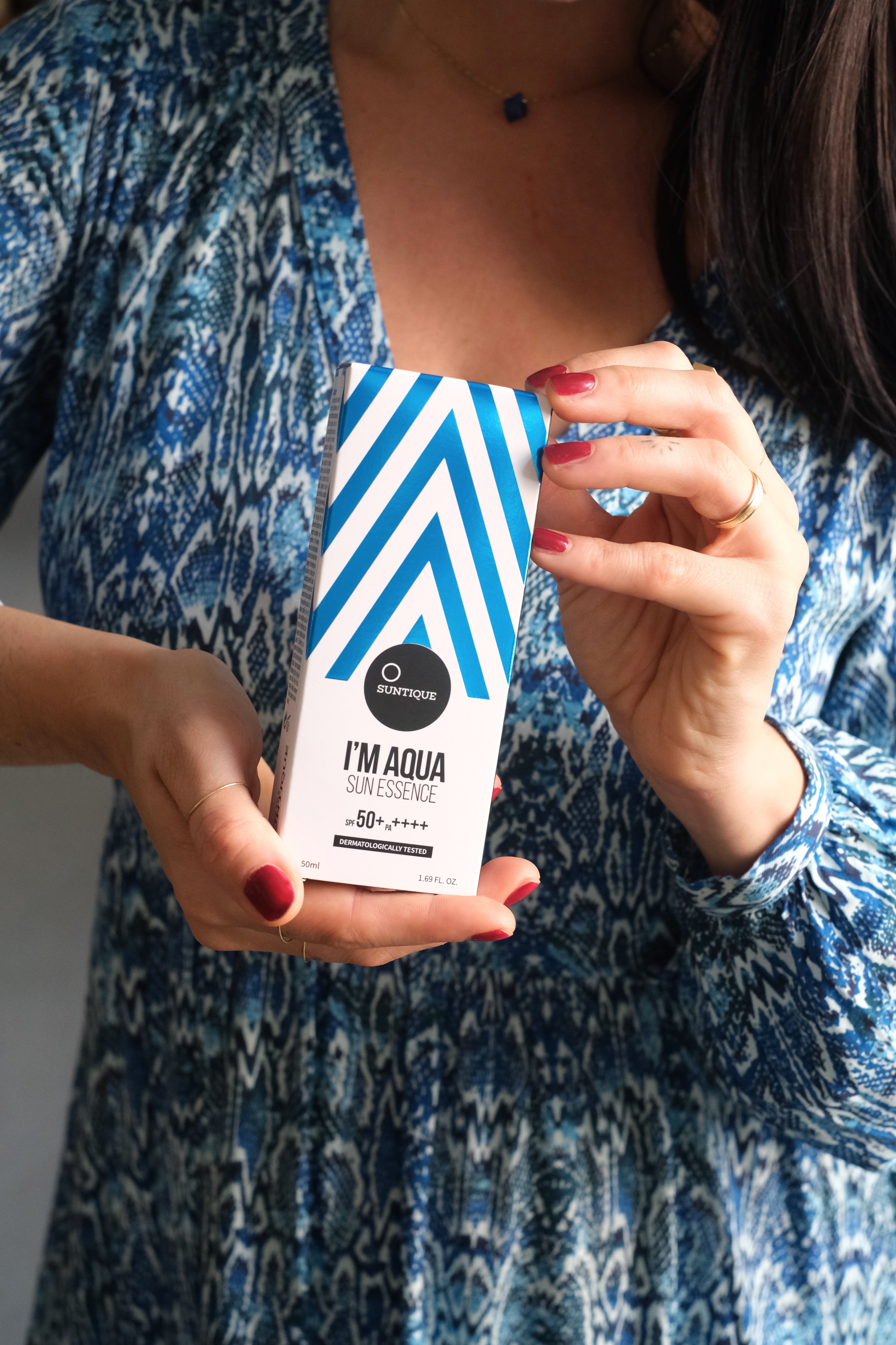 I'M AQUA SUN ESSENCE