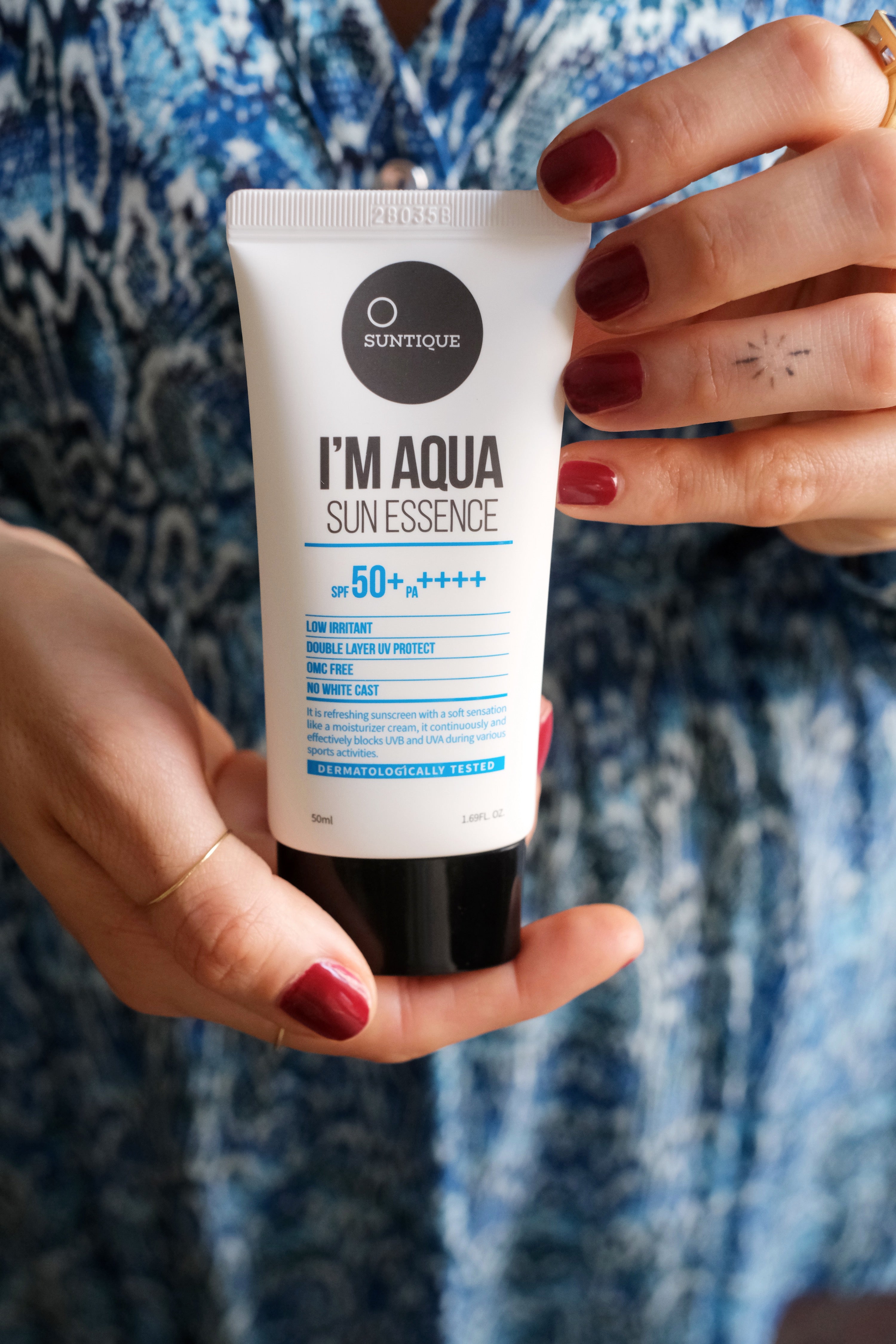 I'M AQUA SUN ESSENCE