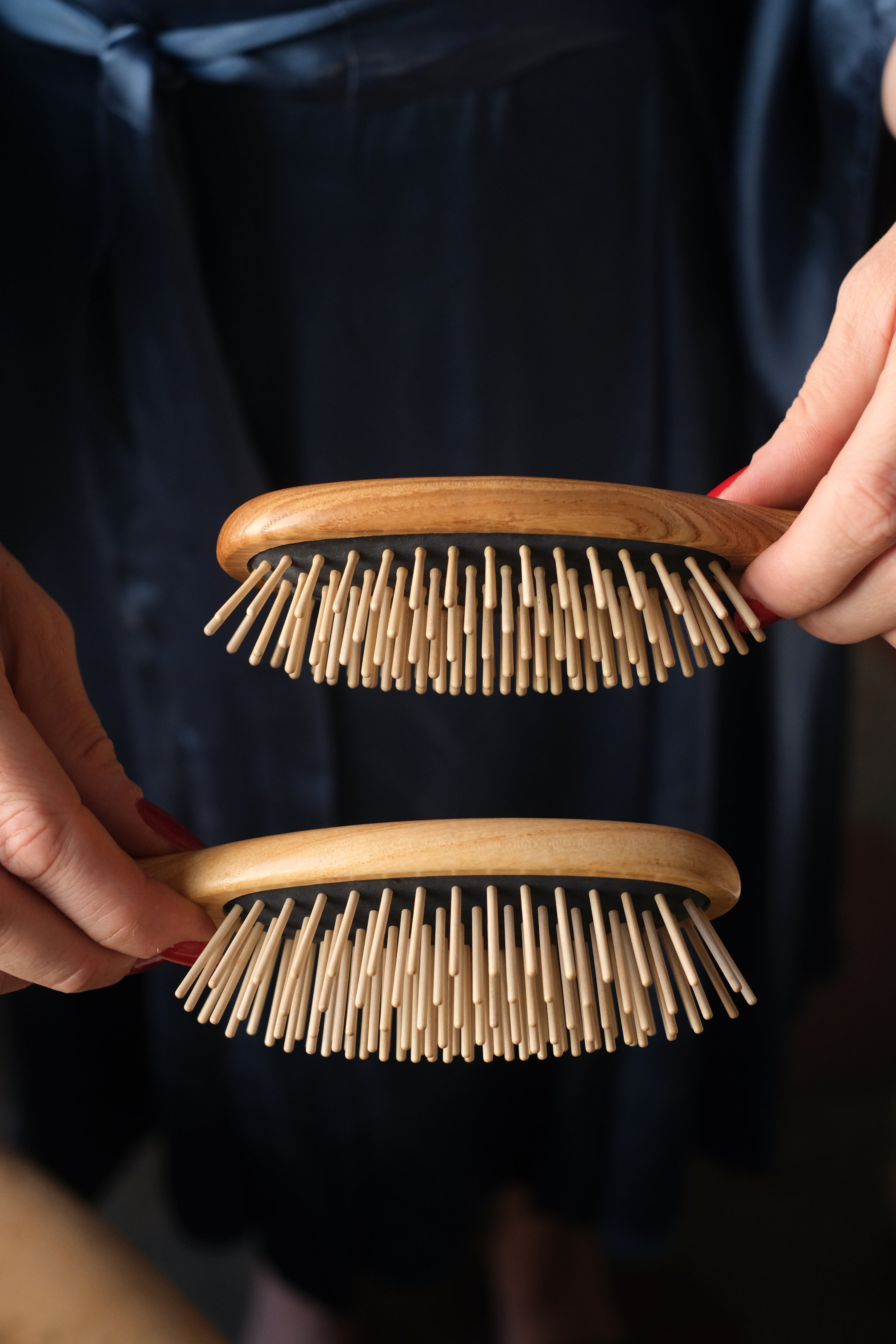 Spazzola Ovale grande con dente corto