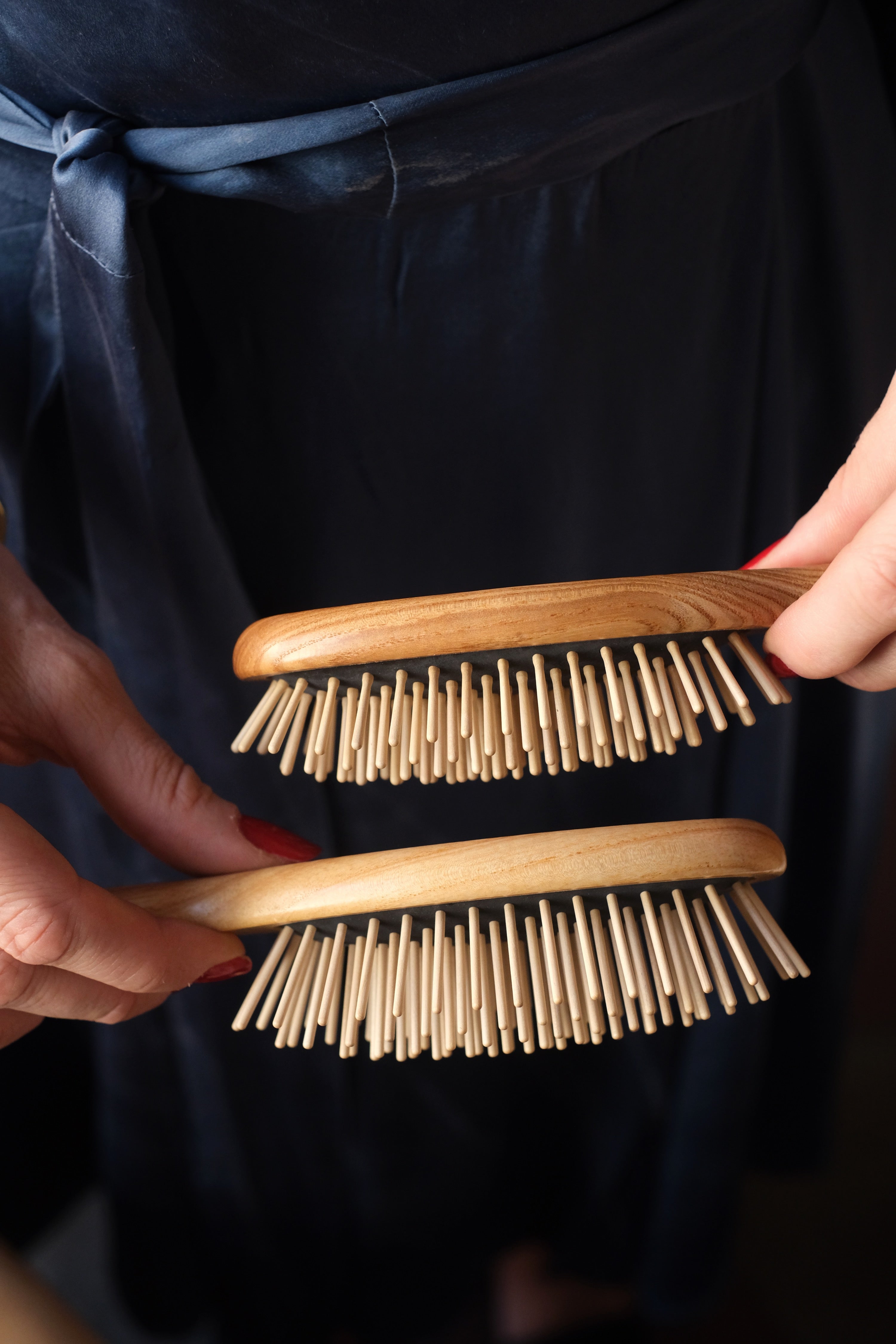 Spazzola Ovale grande con dente corto